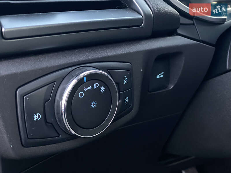 Седан Ford Fusion 2015 в Луцке фото 41 Седан Ford Fusion 2015 в Луцке