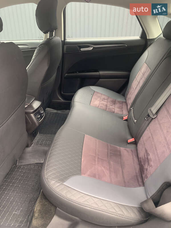 Седан Ford Fusion 2015 в Києві