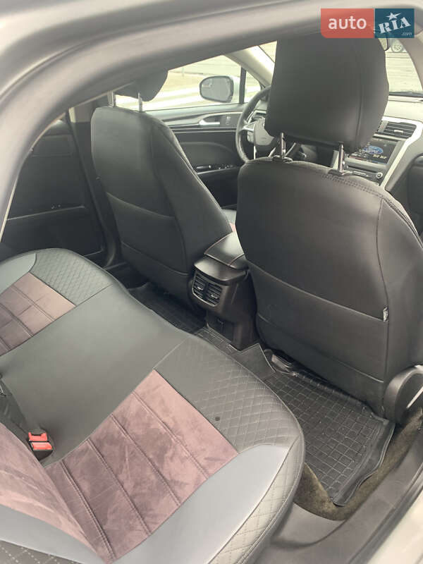 Седан Ford Fusion 2015 в Києві