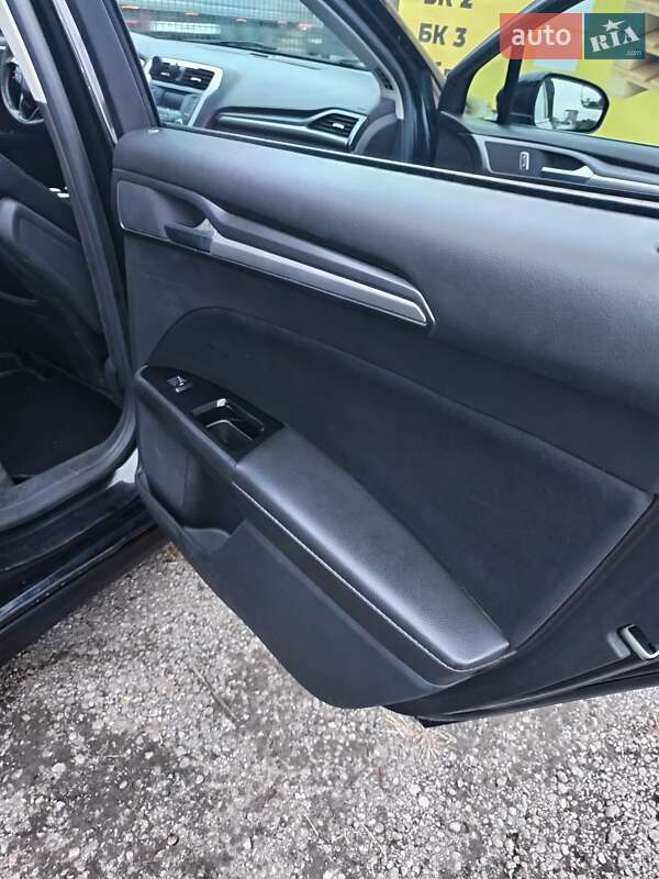 Седан Ford Fusion 2013 в Киеве