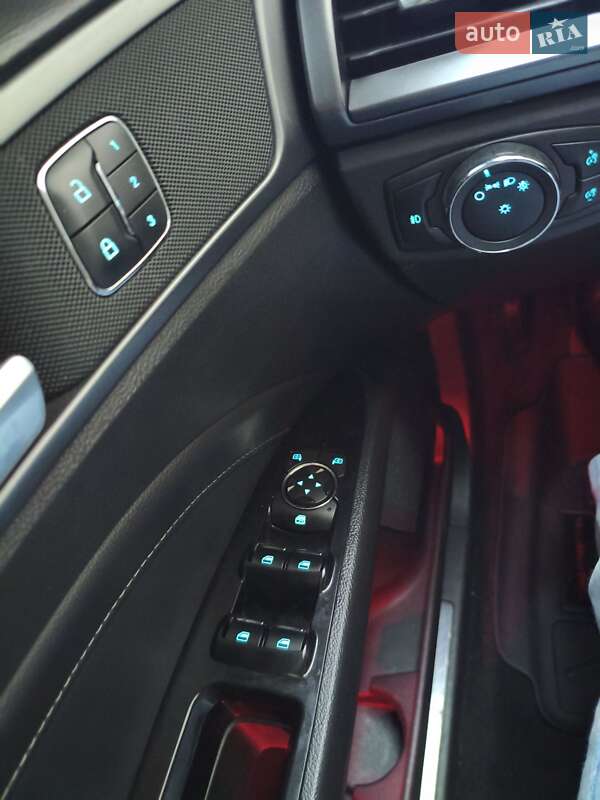 Седан Ford Fusion 2013 в Білій Церкві