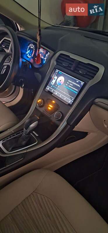 Седан Ford Fusion 2016 в Одесі