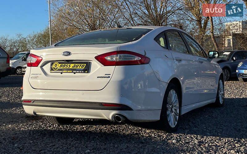 Седан Ford Fusion 2014 в Львове