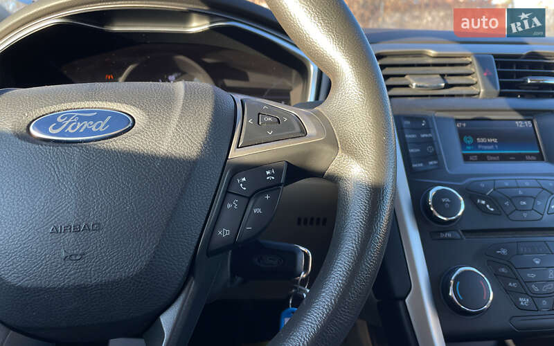 Седан Ford Fusion 2014 в Львове