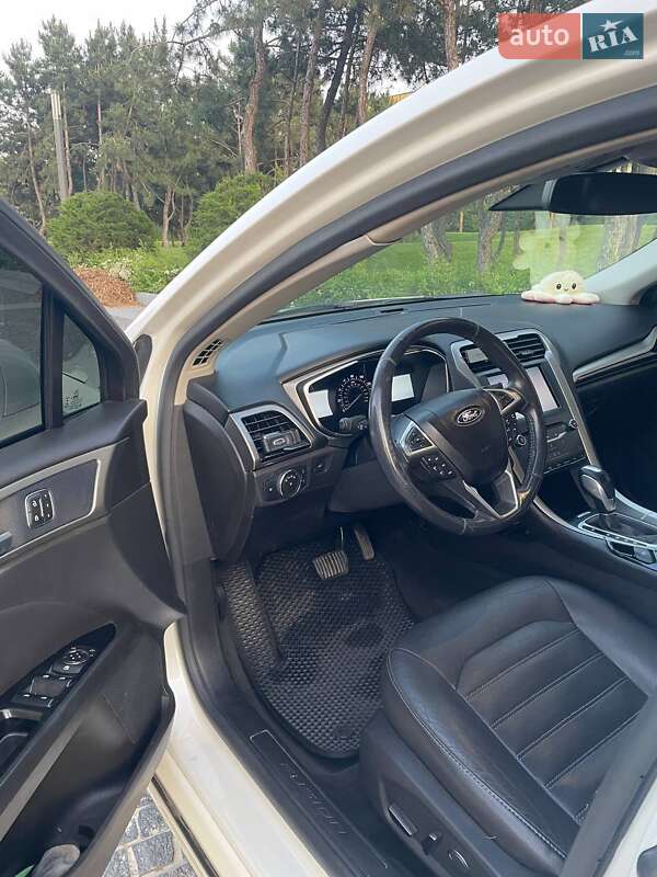 Седан Ford Fusion 2013 в Дніпрі
