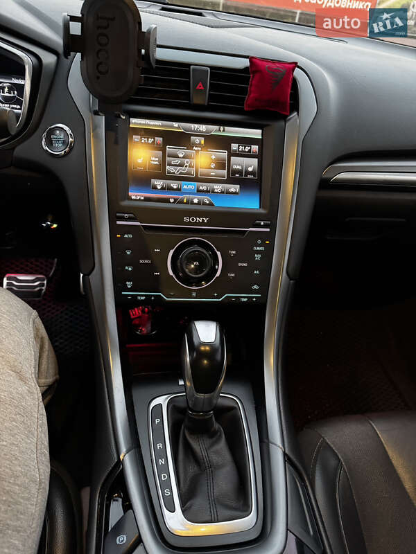 Седан Ford Fusion 2013 в Києві