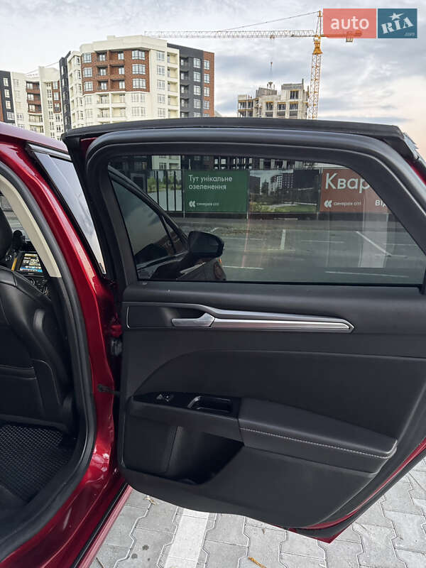 Седан Ford Fusion 2013 в Києві