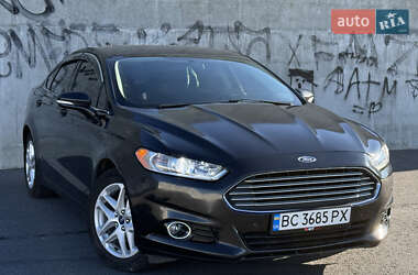 Седан Ford Fusion 2013 в Львове