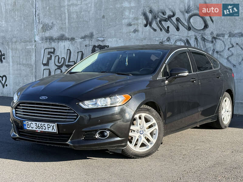 Седан Ford Fusion 2013 в Львове
