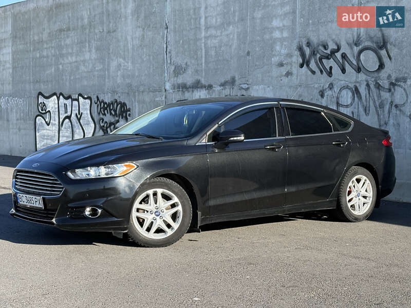 Седан Ford Fusion 2013 в Львове
