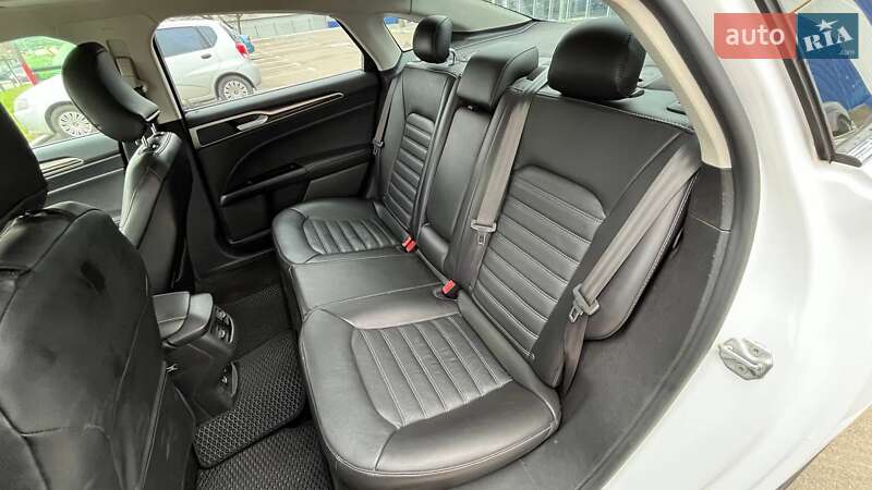 Седан Ford Fusion 2015 в Киеве