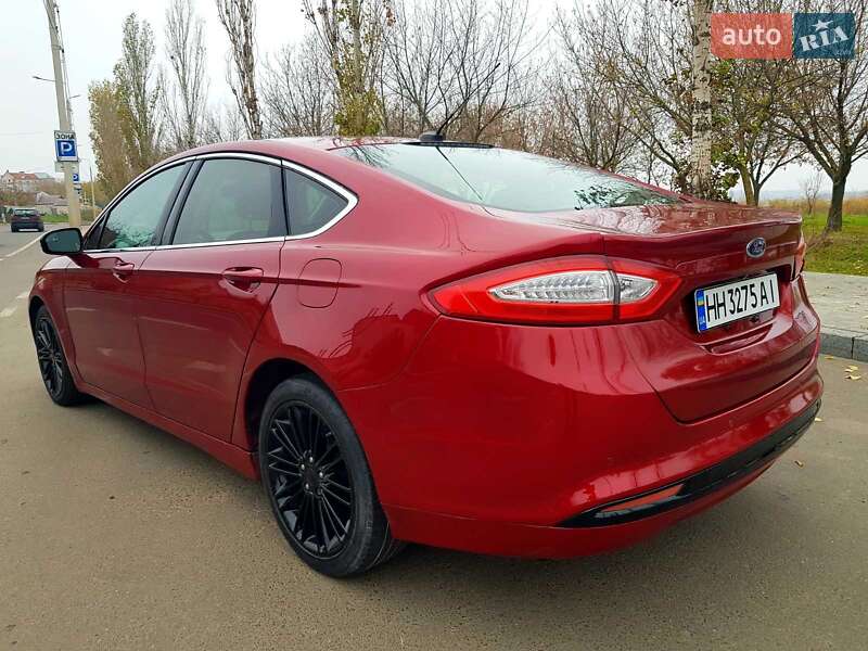 Седан Ford Fusion 2016 в Миколаєві