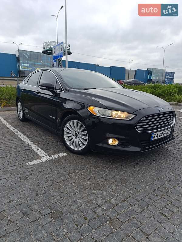 Седан Ford Fusion 2015 в Києві