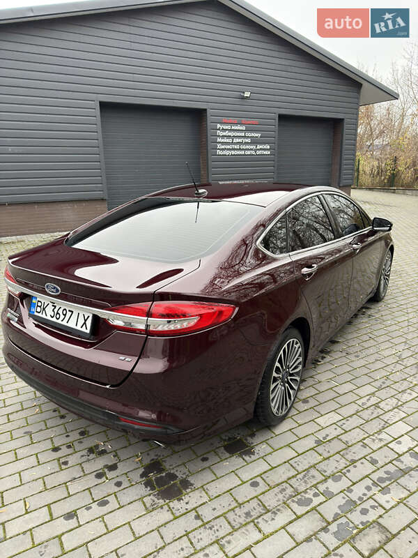 Седан Ford Fusion 2017 в Ровно