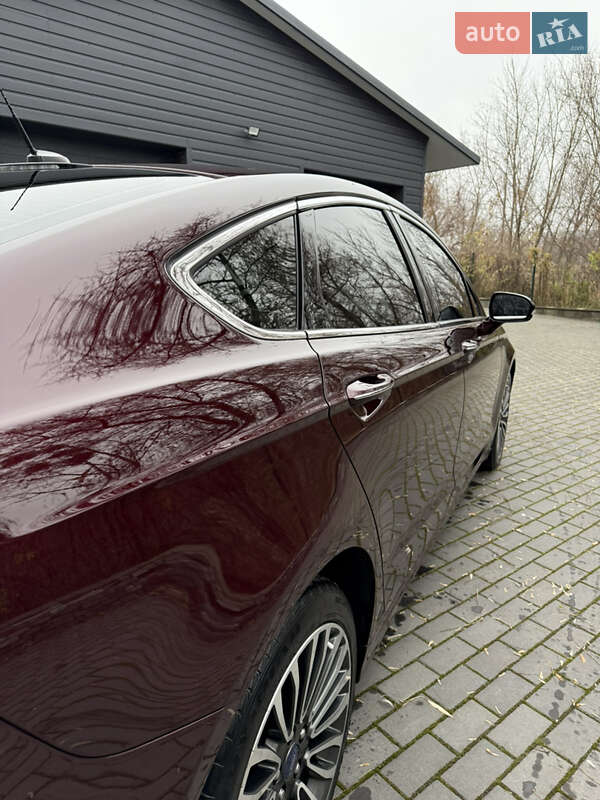 Седан Ford Fusion 2017 в Ровно