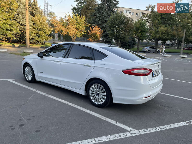 Седан Ford Fusion 2015 в Днепре