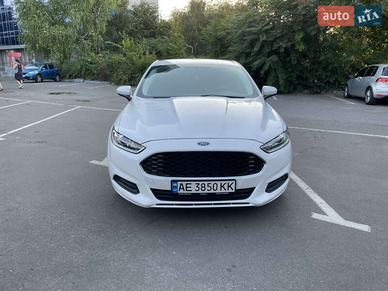 Седан Ford Fusion 2015 в Днепре