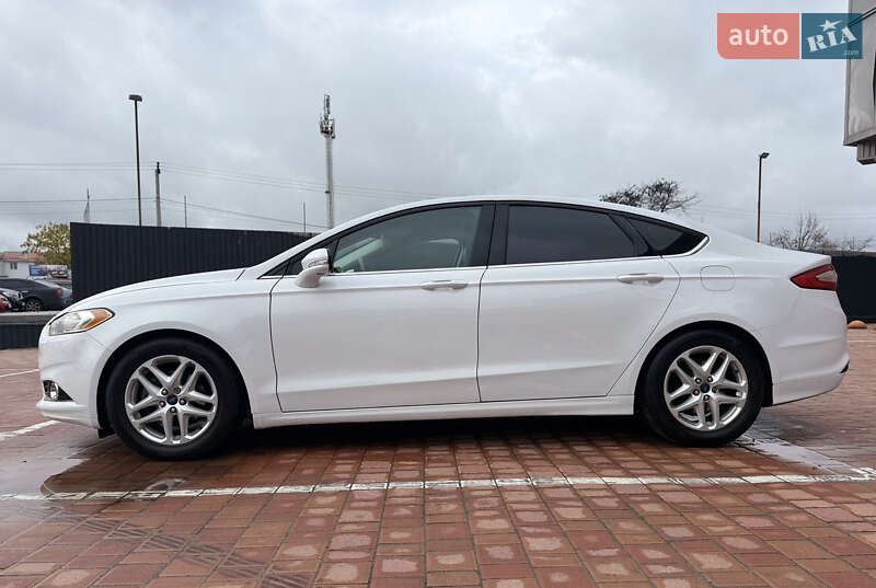 Седан Ford Fusion 2015 в Одессе