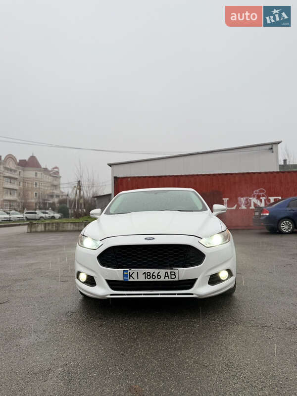 Седан Ford Fusion 2015 в Києві