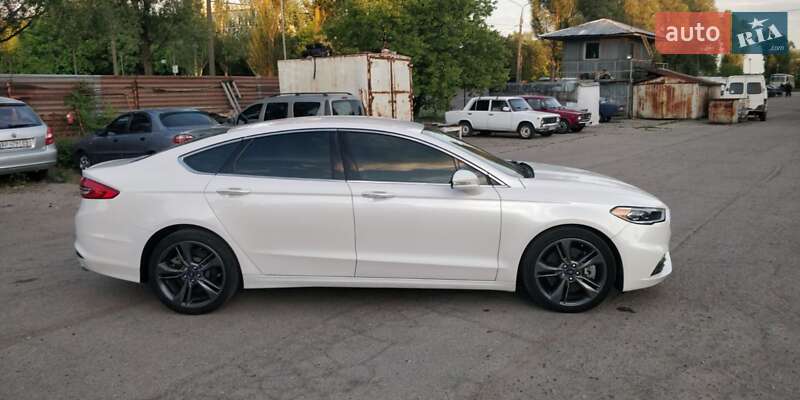Седан Ford Fusion 2017 в Запоріжжі