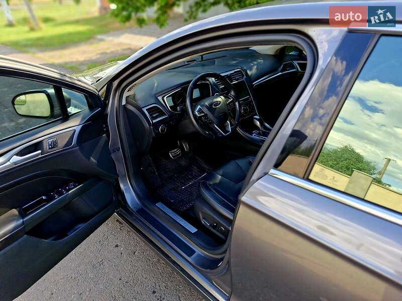 Седан Ford Fusion 2014 в Миколаєві