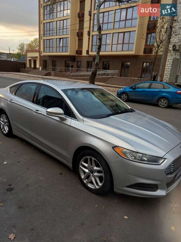Седан Ford Fusion 2014 в Измаиле