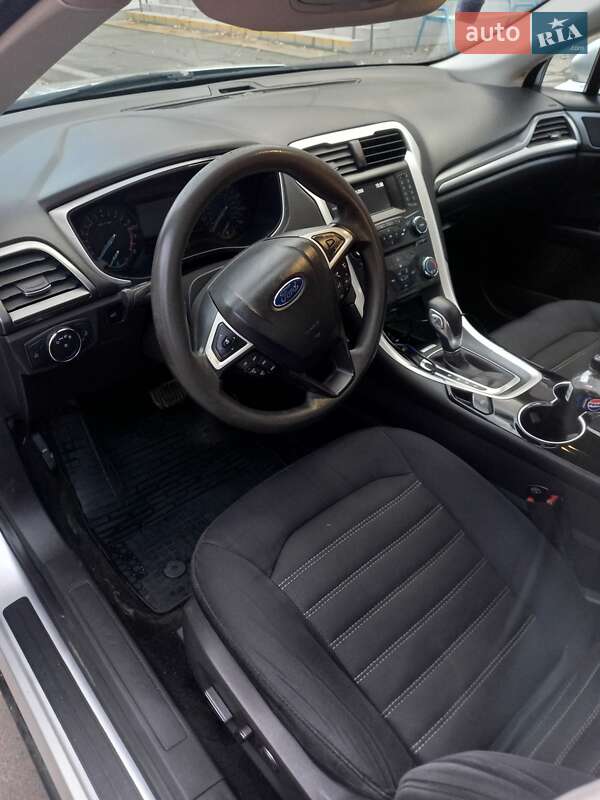 Седан Ford Fusion 2014 в Измаиле
