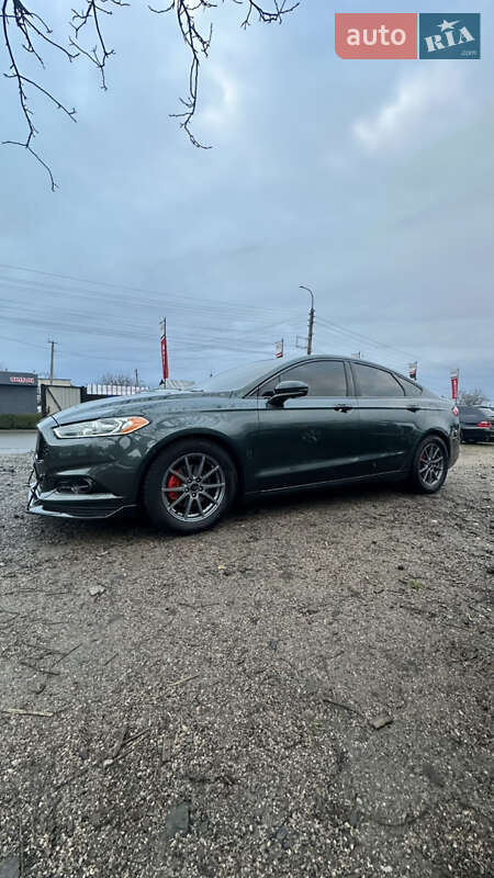 Седан Ford Fusion 2015 в Смеле