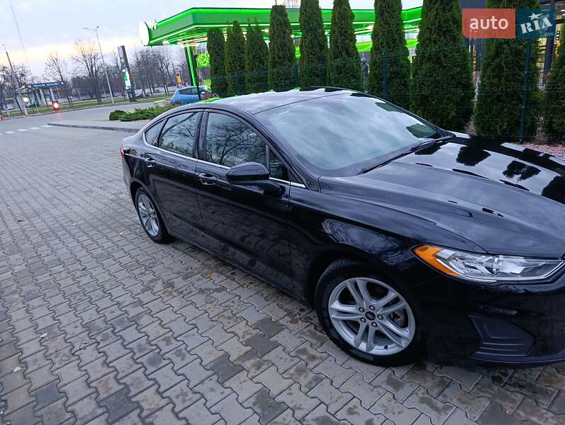 Седан Ford Fusion 2020 в Кременчуці