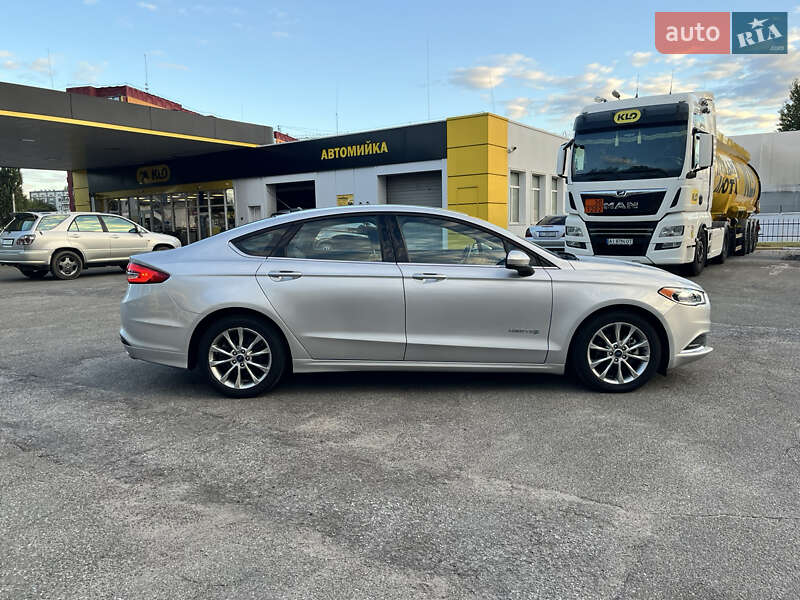 Седан Ford Fusion 2017 в Киеве фото 18 Седан Ford Fusion 2017 в Киеве