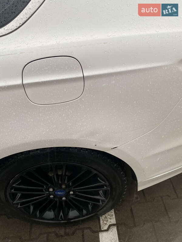 Седан Ford Fusion 2013 в Києві