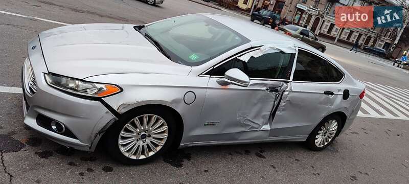 Седан Ford Fusion 2015 в Запорожье