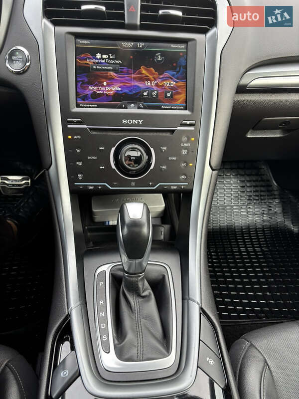 Седан Ford Fusion 2015 в Кривом Роге