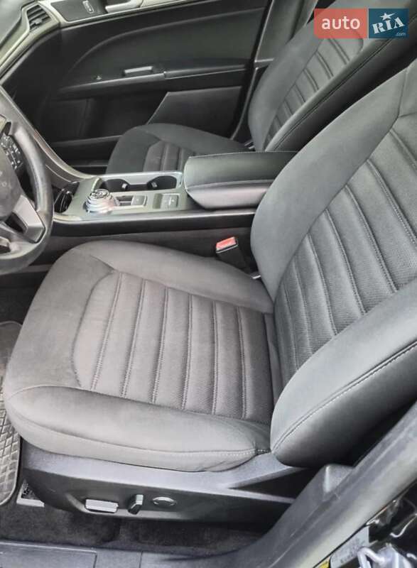 Седан Ford Fusion 2019 в Рівне