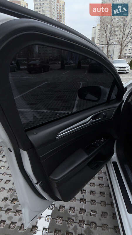 Седан Ford Fusion 2015 в Киеве фото 34 Седан Ford Fusion 2015 в Киеве