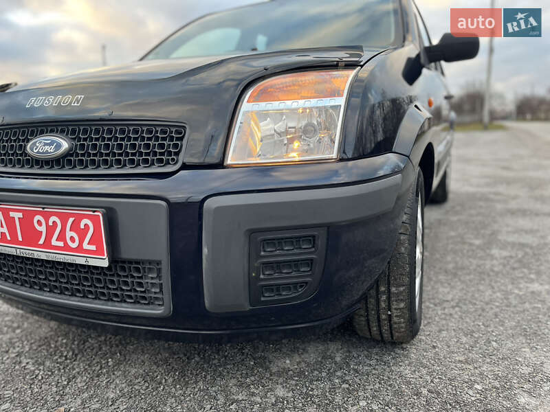 Хэтчбек Ford Fusion 2006 в Звягеле