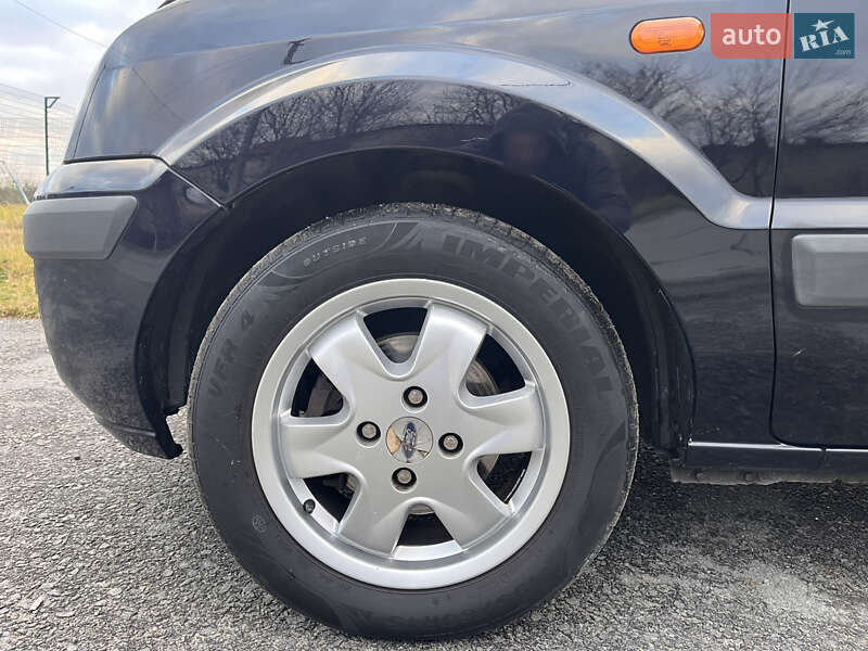 Хэтчбек Ford Fusion 2006 в Звягеле