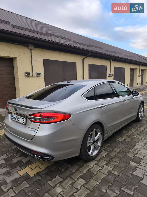 Седан Ford Fusion 2018 в Измаиле