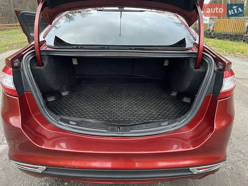 Седан Ford Fusion 2014 в Виннице