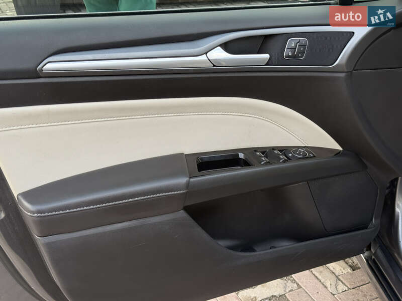 Седан Ford Fusion 2013 в Харкові