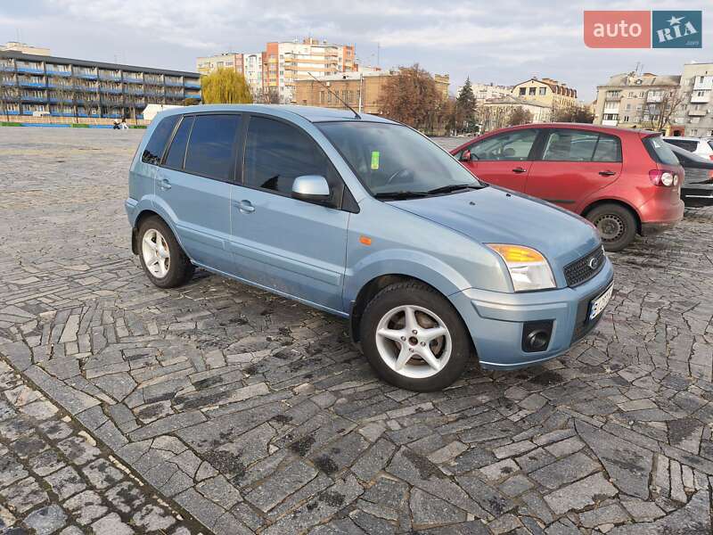 Хэтчбек Ford Fusion 2010 в Кременчуге фото 2 Хэтчбек Ford Fusion 2010 в Кременчуге