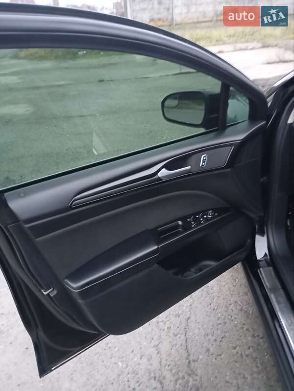 Седан Ford Fusion 2017 в Вишгороді