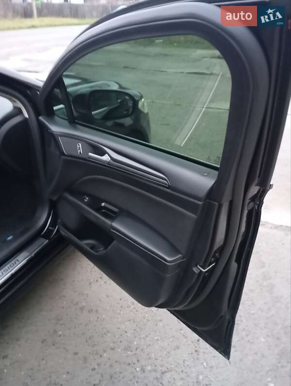 Седан Ford Fusion 2017 в Вишгороді