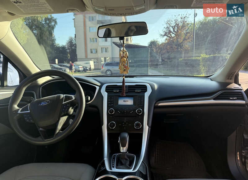 Седан Ford Fusion 2015 в Коломиї