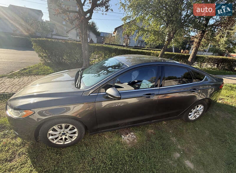 Седан Ford Fusion 2015 в Коломиї