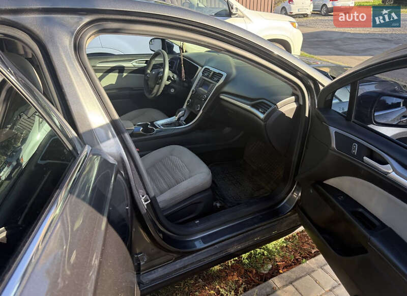 Седан Ford Fusion 2015 в Коломиї