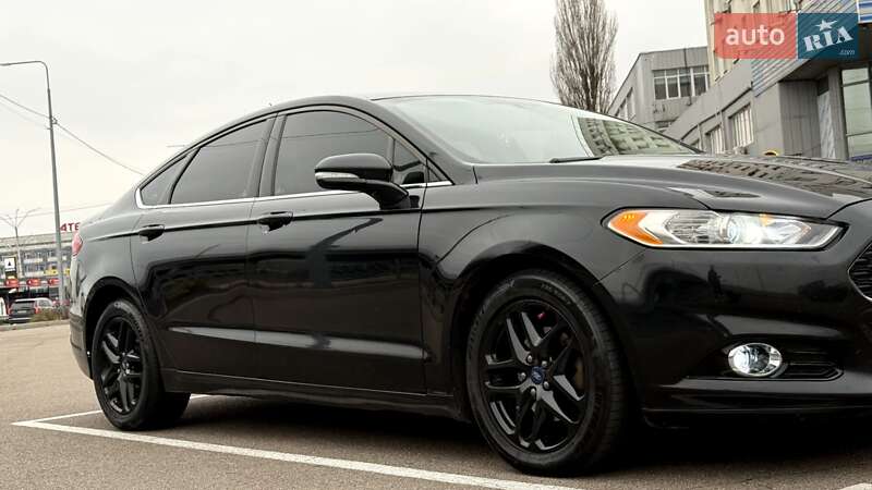 Седан Ford Fusion 2013 в Вышгороде