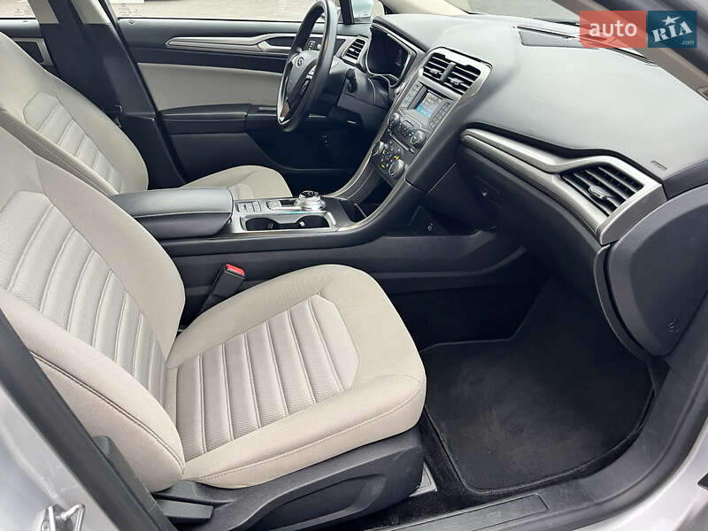 Седан Ford Fusion 2017 в Києві