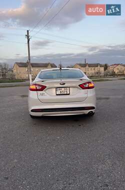 Седан Ford Fusion 2013 в Дубно