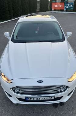Седан Ford Fusion 2013 в Дубно